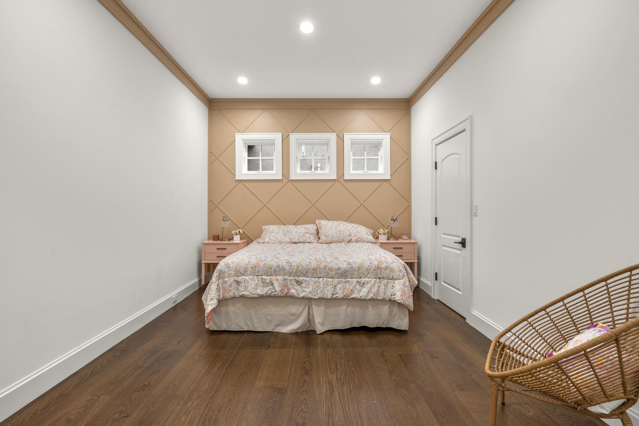 017-FirstFloorBedroom