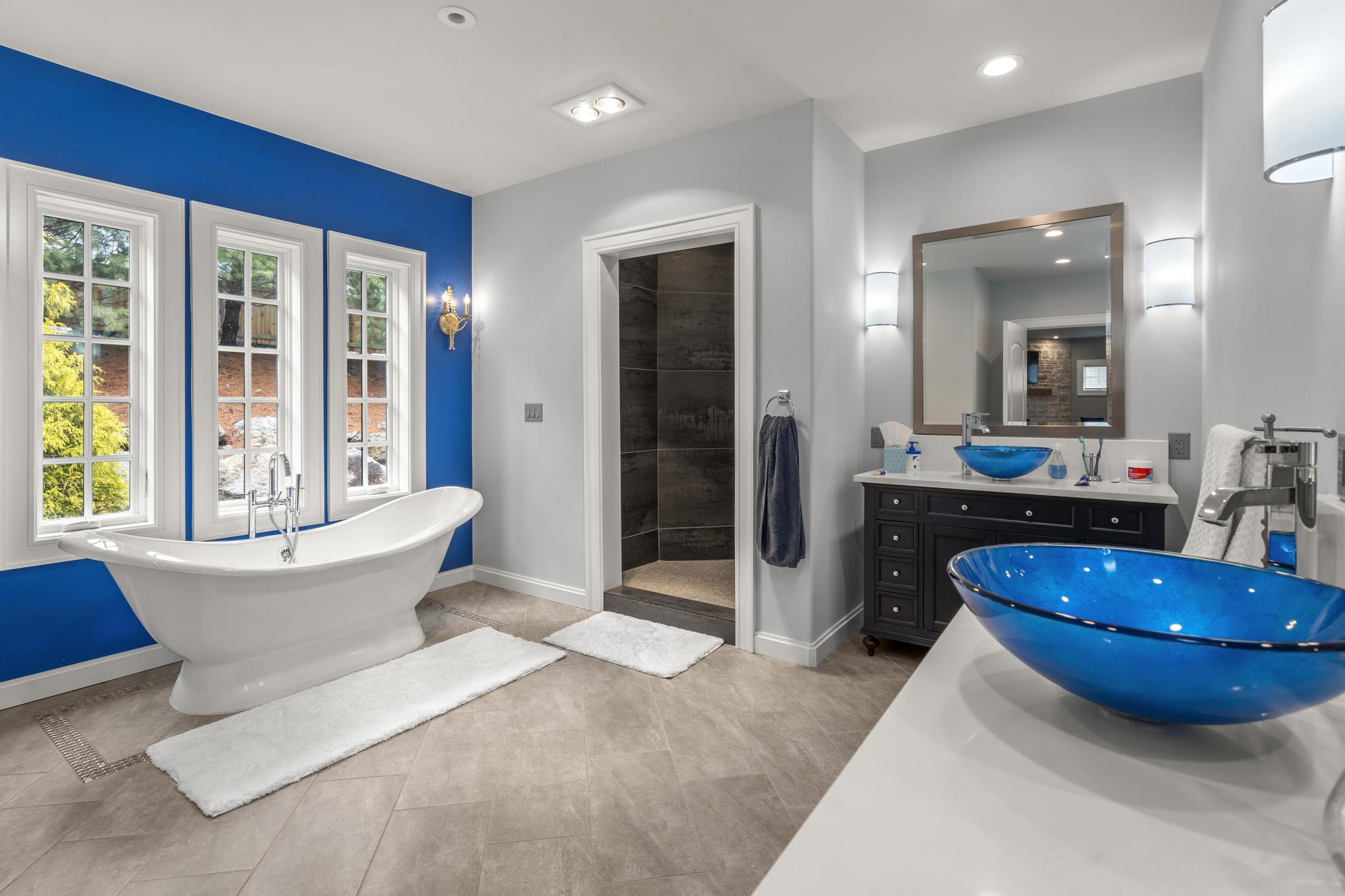 048-EnsuiteBathroom